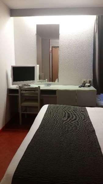 Brit Hotel Sarreguemines Quarto foto